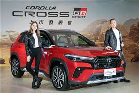 ▲TOYOTA COROLLA CROSS上市滿週年，累計突破42,000台，創下台灣跨界SUV歷史紀錄（圖／業者提供）