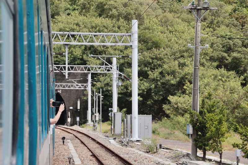 台鐵表示，由於地震頗大，南迴暫時停駛。（圖／屏東縣政府文化處提供）