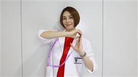 米倉涼子暌違2年主演《派遣女醫X》第7季，平均收視19％稱霸今年日劇收視冠軍。（翻攝自官方推特）