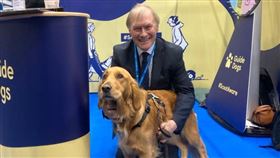 英國保守黨69歲議員艾邁斯（David Amess）推特