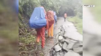 登山客困山區　花蓮消防趕路4天救人