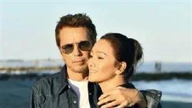 鞏俐與老公尚米歇爾雅爾。（圖／微博）