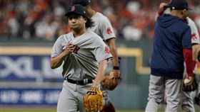 ▲澤村拓一季後賽首度登板僅投0.1局。（圖／美聯社／達志影像）