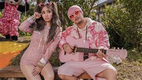 黃明志 陳芳語 亞洲通文創提供