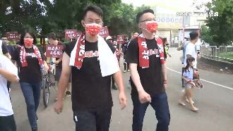 百時苦行「爬山」　挺3Q團行動支持