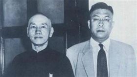 ▲蔣介石與張其昀。（圖／翻攝自維基百科）