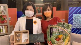 ▲雲林縣長張麗善 二度到三立新聞網晶彩大人物節目，和主持人許晶晶分享數位扭幣 Nubi APP。（圖／晶彩大人物提供）