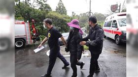 ▲陳姓妻子與丈夫兒女一起參加大方自然體驗營，卻在虎豹潭溪遇劫，丈夫和女兒意外落水。（圖／CTWANT）