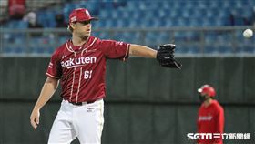 ▲樂天桃猿終結者豪勁。（圖／記者劉彥池攝影）