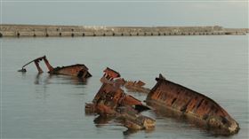 船難
https://www.flickr.com/photos/mavroudis/2187721686/in/photolist-6cM4dP-6cM26k-6cR9xE-3qpnxK-A8GLN9-6cRdNE-95TzYc-6cReuo-4kjDrq-9obysK-APMo3-2cP2YJ6-6cM2sP-4SXQVe-2jYpVMa-6i9Xmu-gcm766-61aNTa-giJ2TZ