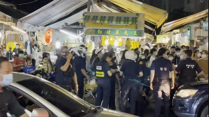 高雄瑞豐夜市鬥毆！2國中生受傷送醫