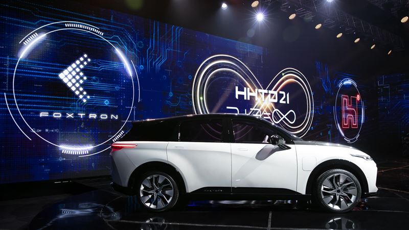 鴻海3款電動車亮相！售價不到百萬