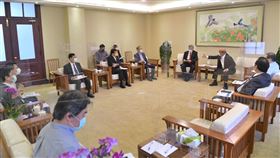 行政院長蘇貞昌召開擴大防疫會議。（圖／行政院提供）