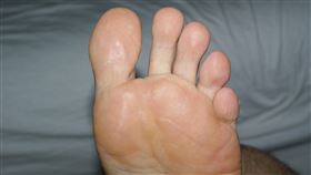 腳底
https://www.flickr.com/photos/footboymarc/14150613075/in/photolist-nyrAgv-BSDz-NVn8xR-iMkt7-cGs8eU-2kMK8Z7-X32CLy-K1mWd7-Uwb42C-6b17nx-2j13cDX-dMBsr9-28Deo96-dMBtnh-51J2i1-U1n21c-8SNGWS-qy4kgq-d7Tw