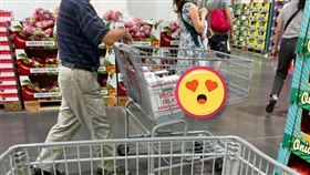 她驚好市多神物人手1袋！網一看推爆（圖／翻攝自Costco好市多 商品經驗老實說臉書）