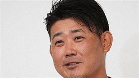 ▲松坂大輔引退記者會落淚。（圖／取自西武獅FB）