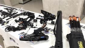 刑事警察局電信偵查大隊接獲線報，彰化縣徐姓男子、臺中市江姓男子疑似持有槍枝並從事改槍犯行，危害社會情節重大，故與臺中市政府警察局刑警大隊、第五分局、臺南市政府警察局善化分局、嘉義縣警察局布袋分局組成專案小組，查獲大批槍枝 記者李依璇攝影