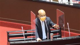 行政院長蘇貞昌今日報告「111年度中央政府總預算案」編製經過並備詢。（圖／記者盧素梅攝影）