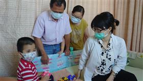 男童眼癌恐失明　台、日、美聯手搶救(高醫提供)