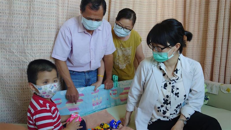 男童眼癌恐失明　台、日、美聯手搶救