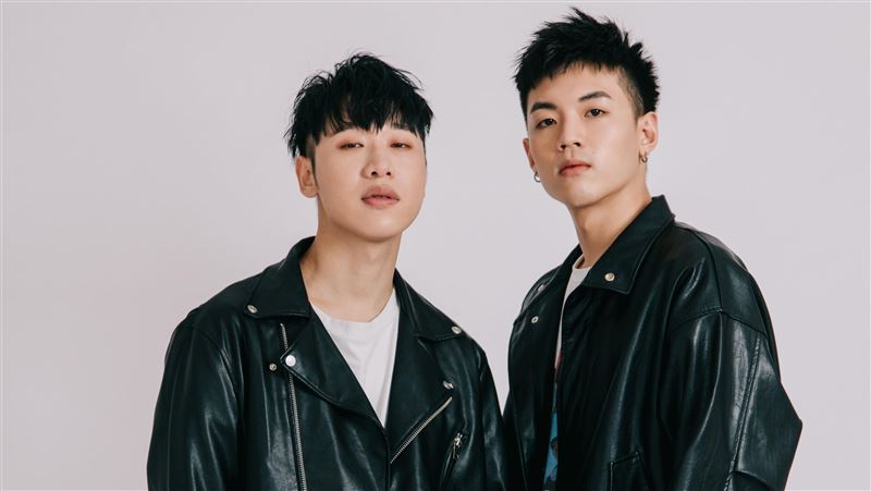 小賴簽小鮮肉　下禁愛令：只能跟我談