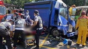 橋頭區,迎面撞上,受困,死亡