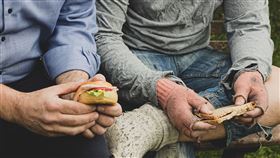 ▲ 日前有名網友在PTT發文詢問表示：「假設PTT還沒倒，大家會用DCARD取代PTT嗎？」（圖／翻攝自PIXABAY）