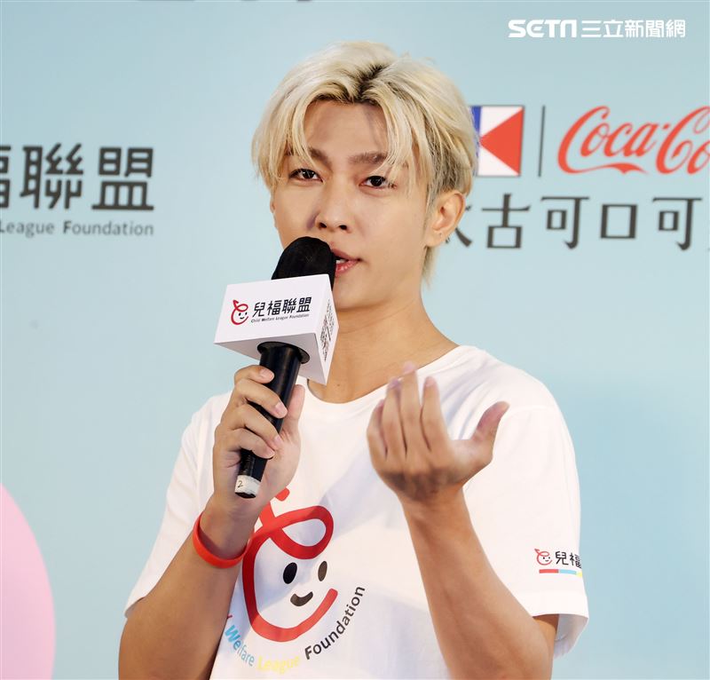 炎亞綸擔任網路霸凌公益大使。（記者邱榮吉/攝影）