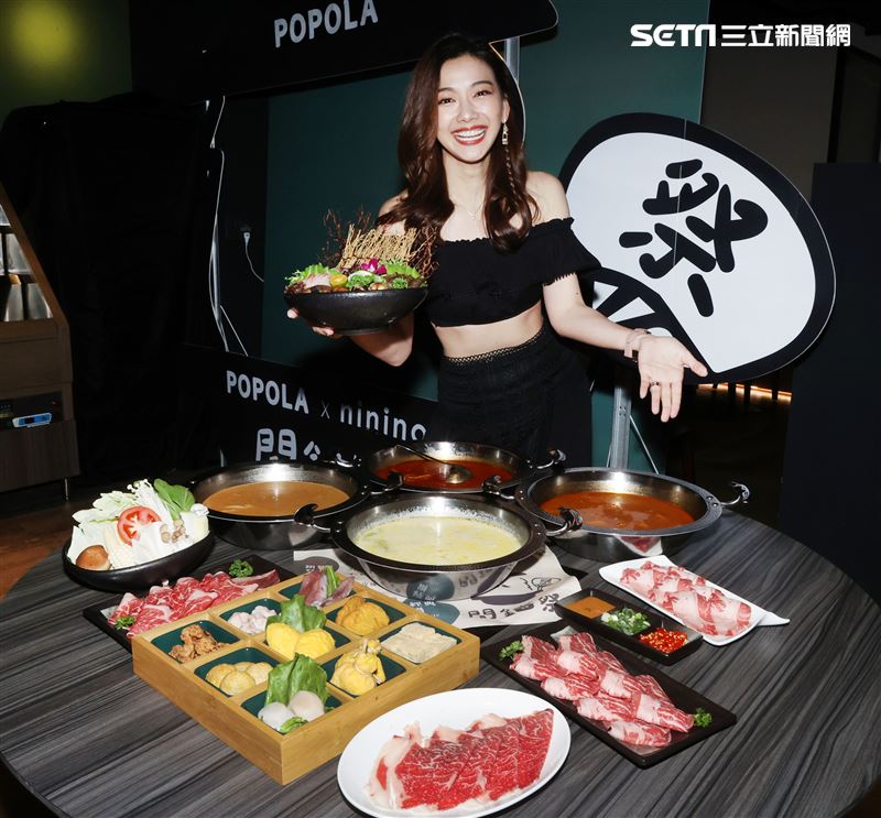 電商女帝邵庭火鍋店「涮辛酸」開幕。（記者邱榮吉/攝影）