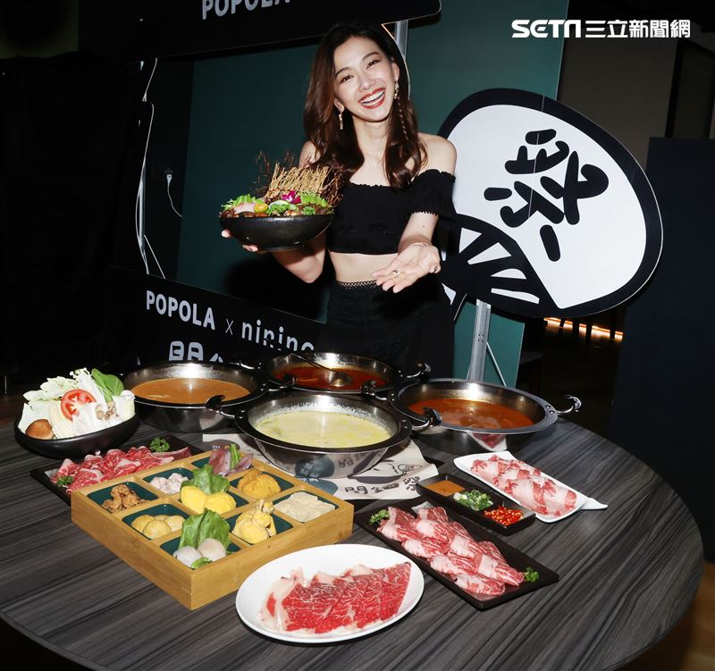 電商女帝邵庭火鍋店「涮辛酸」開幕。（記者邱榮吉/攝影）