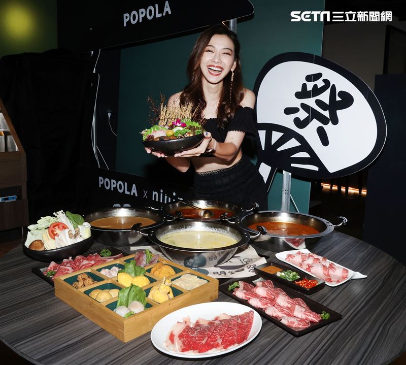 電商女帝邵庭火鍋店「涮辛酸」開幕。（記者邱榮吉/攝影）