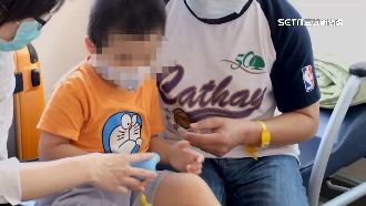 孩童罹患眼癌剩左眼　父求援赴美治療