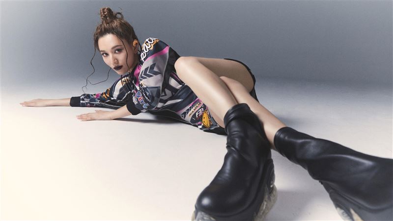 女星神似張柏芝讓J.Sheon跪倒