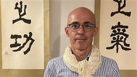法國學者高格孚（圖）21日接受中央社訪問表示，極左派政黨領袖梅蘭雄稱「若台灣宣布獨立，中國出兵理所當然」，不僅傳達假訊息，更操縱輿論，是「思想罪犯」。中央社記者曾婷瑄巴黎攝 110年10月21日