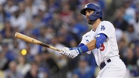 ▲泰勒（Chris Taylor）炸裂逆轉2分砲。（圖／美聯社／達志影像）