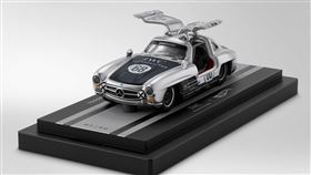 ▲風火輪與萬國錶推出限量套裝組。（圖／翻攝IWC網站）