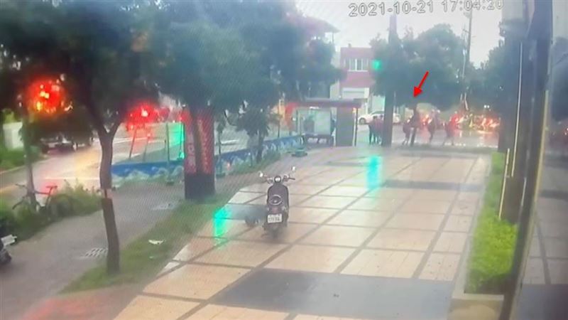 赤手攻擊等車國中生　桃園醉男慘了