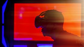 元宇宙（Metaverse）題材發燒，臉書、微軟和輝達等國際大廠爭相投入元宇宙，帶動VR與AR硬體、晶片廠等供應鏈商機。（示意圖／翻攝自Pixabay圖庫）
