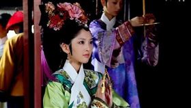 ▲祺嬪仗著自己父親在朝中的勢力和皇帝的寵愛，處處找甄嬛的麻煩。（圖／翻攝自百度百科）