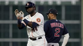 ▲艾瓦瑞茲（Yordan Alvarez）二壘安打，太空人聽牌戰先得分。（圖／美聯社／達志影像）