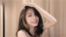 正妹網紅「閃亮亮」（圖／翻攝自閃亮亮IG）