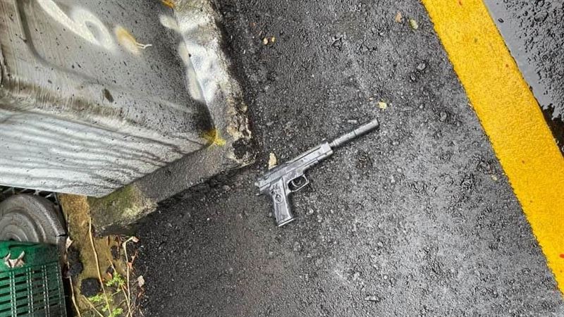 真的「撿到槍」他急報警　真相笑翻網