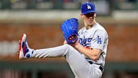 ▲布勒（Walker Buehler）首局挨3安失分。（圖／路透社／達志影像）