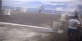 6.5強震！南投大崙山觀景民眾奔逃（圖／翻攝畫面）