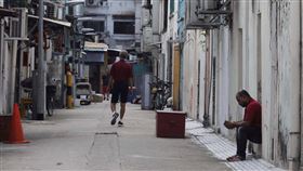 新加坡小印度街頭巷尾空蕩蕩新加坡呼籲外籍勞工或外籍女傭待在宿舍或在雇主家中休息，避免在戶外聚集或到人潮眾多的地方，減少感染病毒機會，小印度街頭巷尾顯得空蕩蕩。中央社記者黃自強新加坡攝　109年3月29日