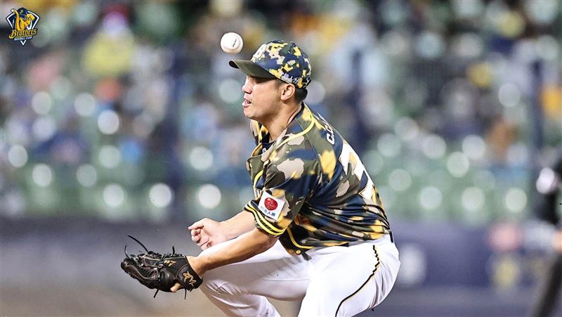 李振昌手指傷退　兄弟鐵牛棚浮現變數