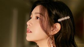 陳妍希曬出穿禮服的美照。（圖／翻攝自陳妍希微博）