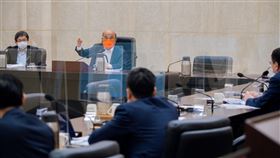 行政院長蘇貞昌今（25）日召開擴大防疫會議。（圖／行政院提供)