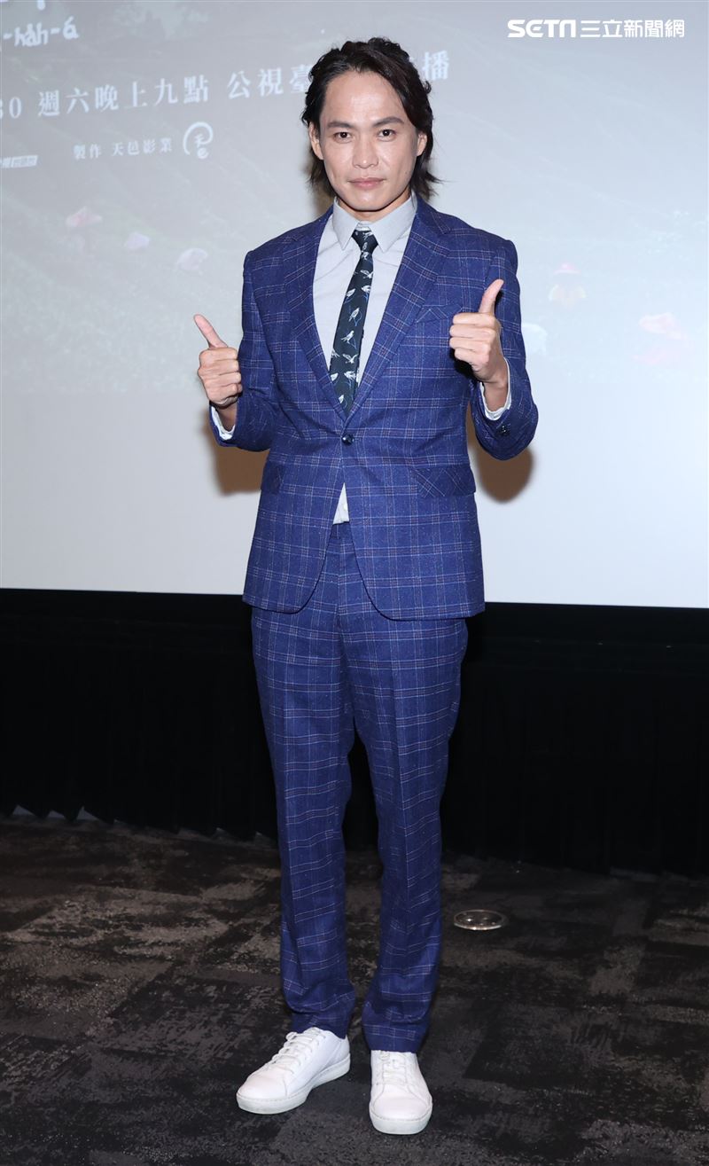 黃鐙輝出席「顧巢抾箬仔」首映記者會。（記者邱榮吉/攝影）