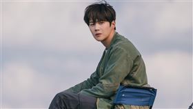 《海岸村恰恰恰》金宣虎。（圖／Netflix提供）